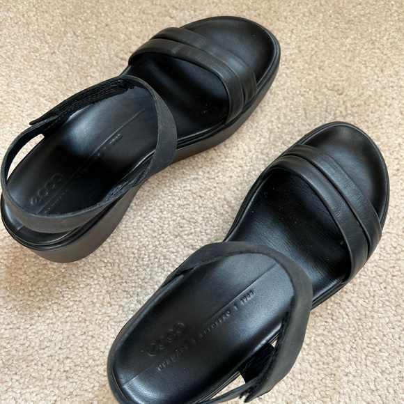 ECCO WOMEN'S FLOWT WEDGE LX SANDAL - Black - Picture 9 of 9